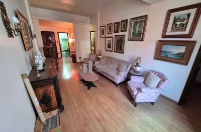 Vendo apartamento na Rua José Higino - Tijuca! Possui 3 quartos, próximo a estação de metrô Uruguai