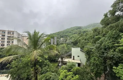 Apartamento à venda no Recanto do Grajaú! Rua Visconde de Santa Isabel (Grajaú), sala 2 quartos sendo 1 suíte, dependência completa, 76 m² e 1 vaga de escritura!!