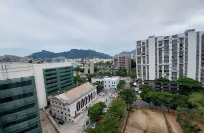 Apartamento à venda, Rua Afonso Cavalcanti, Cidade Nova. 3 quartos e 2 vagas na escritura. Código 23939
