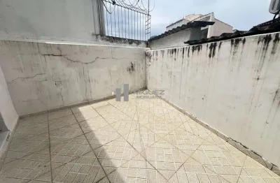 Apartamento a venda, com loja comercial, oportunidade única para morar e investir, sala, 2 quartos, 2 banheiros, cozinha, área externa, Loja com aproximadamente 60m².