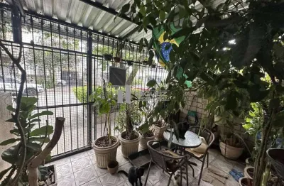 Apartamento tipo casa à venda Rua Araxá - Grajaú - 3 quartos com vaga de garagem