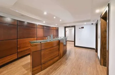 Andar inteiro para aluguel na Praça Pio X, Centro. 658m². Código 24055