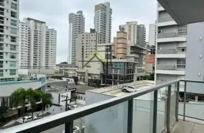 Apto 03 dormitórios sendo uma suíte no centro de itajaí semi mobiliado