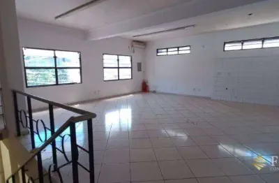Ponto comercial com 3 salas para alugar na Rua Voluntário Penna Ramos, Centro, Taubaté