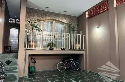Sobrado com 3 dormitórios à venda, 119,95m² - vila jaboticabeira - taubaté/sp