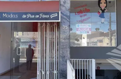 Ponto comercial com 1 sala para alugar na Rua São José, Centro, Taubaté