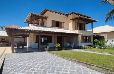 Casa com 4 quartos e piscina no condomínio portal das conchas