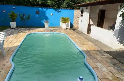 Casa a venda com 3 quartos sendo (1 suite ) iguabinha