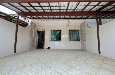 Casa com 2 quartos (1 suite )  garagem para 2 carros na pontinha