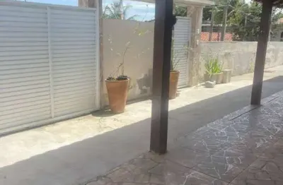 Casa para locação próxima ao centro com 2 quartos  - araruama - rj
