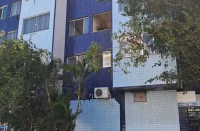 Apartamento com 2 quartos no centro de cabo frio/rj