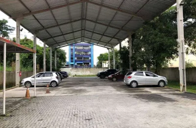 Galpão com amplo terreno ao lado da prefeitura - araruama/rj