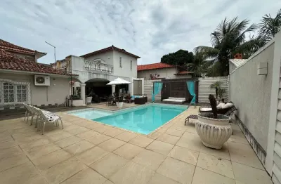 Casa alto padrão com 5 suítes e área de lazer completa parque hotel/ rj