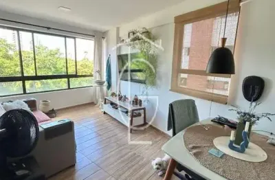 Lindo apartamento mobiliado e reformado em frente à av. beira rio