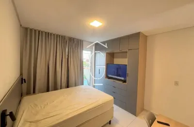 Belíssimo studio 100% mobiliado e com enxoval completo no coração das graças