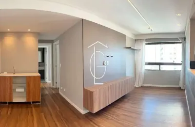 Lindo apartamento reformado e com móveis planejados em casa amarela