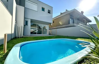 Casa nova no loteamente pamplona, no bairro rio tavares em florianópolis