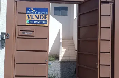 Casa sobreposta São João  dois quartos sendo uma suíte  e planejados