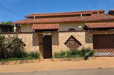 Vendo casa 3 quartos com suíte lote 366 mts santo andré - anápolis