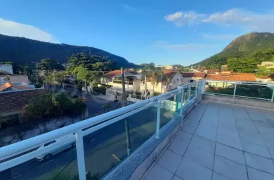 Casa triplex de 4 quartos, com 278m², à venda em são francisco, niterói/rj
