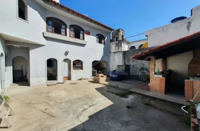 Casa duplex de 6 quartos, com 391m², para alugar em são francisco, niterói/rj