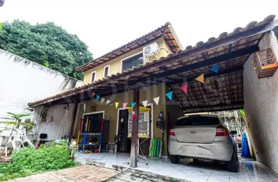 Casa duplex de 3 quartos, com 200m², à venda em santa rosa, niterói/rj