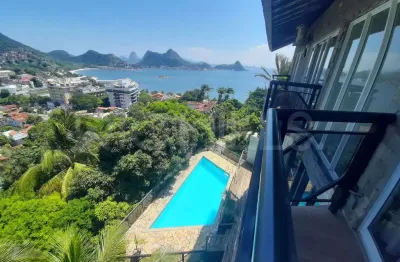 Casa em condomínio, com 5 quartos e 300m², à venda em charitas, niterói/rj