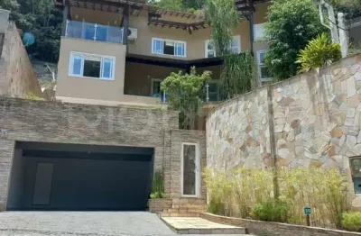 Casa em condomínio, com 4 quartos e 280m², à venda em pendotiba, niterói/rj