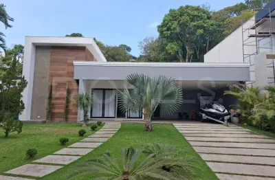 Casa em condomínio com 4 quartos e 240m², à venda em itaipu, niterói/rj