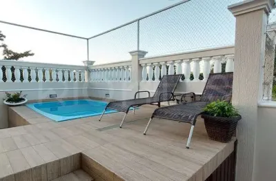 Apartamento cobertura linear de 3 quartos, com 210m², à venda em itaipu, niterói/rj