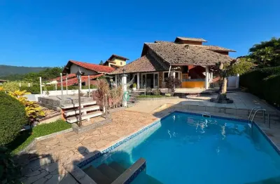 Casa de 4 quartos à venda no Condomínio Fazendinha, com 303m², no Badu, Niterói/RJ