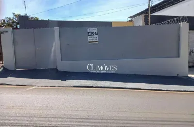 Casa com 3 quartos para alugar na Avenida Duque de Caxias, Centro, Londrina