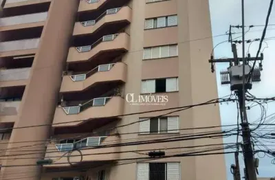 Apartamento Centro 4 dormitórios 1 suíte completo de armários e garagem R$ 650.000