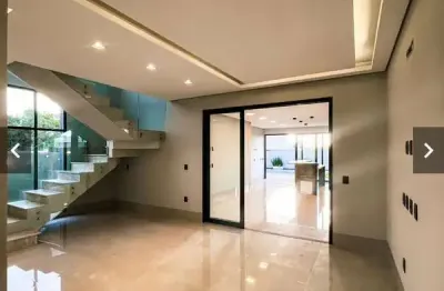 Casa de luxo à venda em cuiabá-mt, condomínio belvedere 2: 4 quartos, 3 suítes, 3 salas, 4 vagas, 270m².