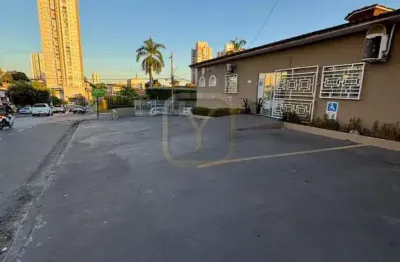 Oportunidade de Locação: Imóvel Comercial de 420m² no Jardim Cuiabá, Cuiabá-MT - 6 Vagas de Garagem, 4 Banheiros!