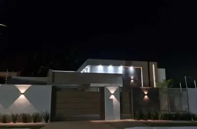 Casa à venda no bom clima chapada dos guimarães-mt: 3 quartos, 1 suíte, 3 salas, 3 banheiros, 4 vagas - 135,56m²!
