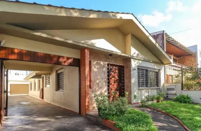 Casa à venda em porto alegre, vila ipiranga, com 3 quartos, 200,21m²