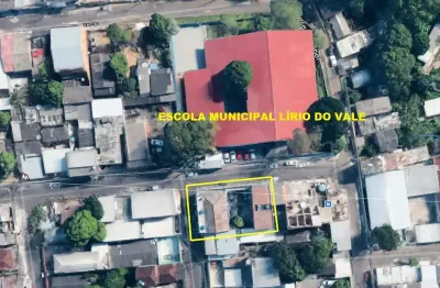 Dois prédios com casa de 3 quartos, e 7 apartamentos, no Lírio do Vale 1.