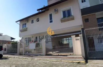 Casa com 4 quartos à venda no Estreito, Florianópolis 