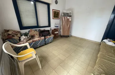 Apartamento no gonzaga uma quadra da praia mobiliado vista mar
