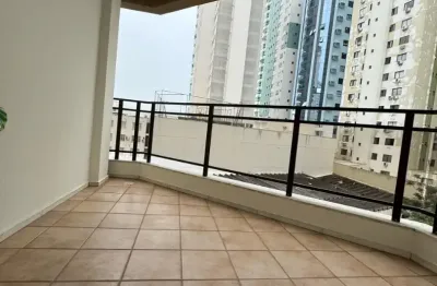 Apto 3 quartos com 2 vagas mobiliado no centro de balneário camboriú