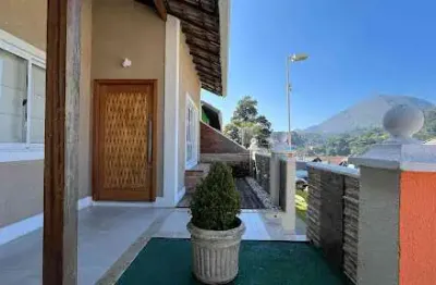 Casa à venda, 173 m² por r$ 690.000,00 - bom retiro - teresópolis/rj