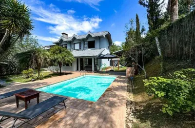 Casa com 4 dormitórios à venda, 260 m² por r$ 1.690.000,00 - albuquerque - teresópolis/rj