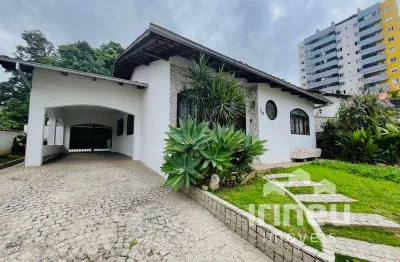 Casa com 3 quartos para alugar na Rua Porto União, 769, Anita Garibaldi, Joinville