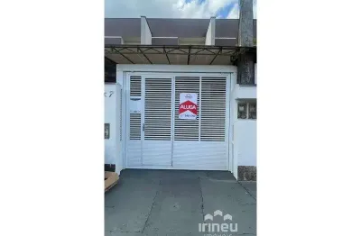 Casa com 2 quartos para alugar na Rua Iguatemi, 447, Costa e Silva, Joinville