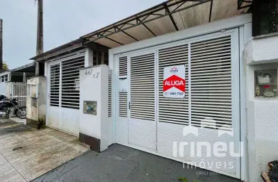 Casa com 2 quartos para alugar na Rua Iguatemi, 447, Costa e Silva, Joinville