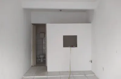Ponto comercial com 1 sala para alugar na Via Castelo Branco, Castelo Branco, Salvador