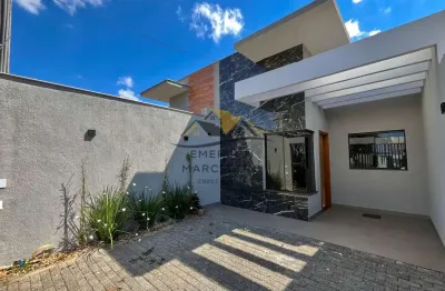 Alugo casa geminada com 3 dormitórios e planejados na região leste