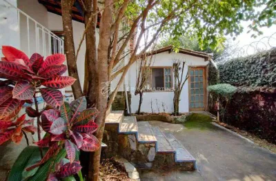 Casa colonial 2 quartos sendo 1 suíte–  bairro joana d'arc –a apenas 50 metros da lagoa central