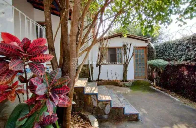 Casa colonial 2 quartos sendo 1 suíte –  bairro joana d'arc –a apenas 50 metros da lagoa central